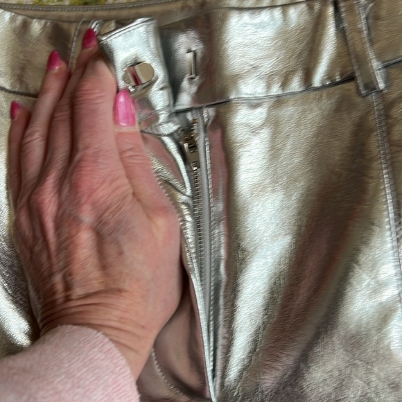 NWT  7 For All Mankind Women's Silver Metallic Faux Leather Vegan Pants - Picture 10 of 14